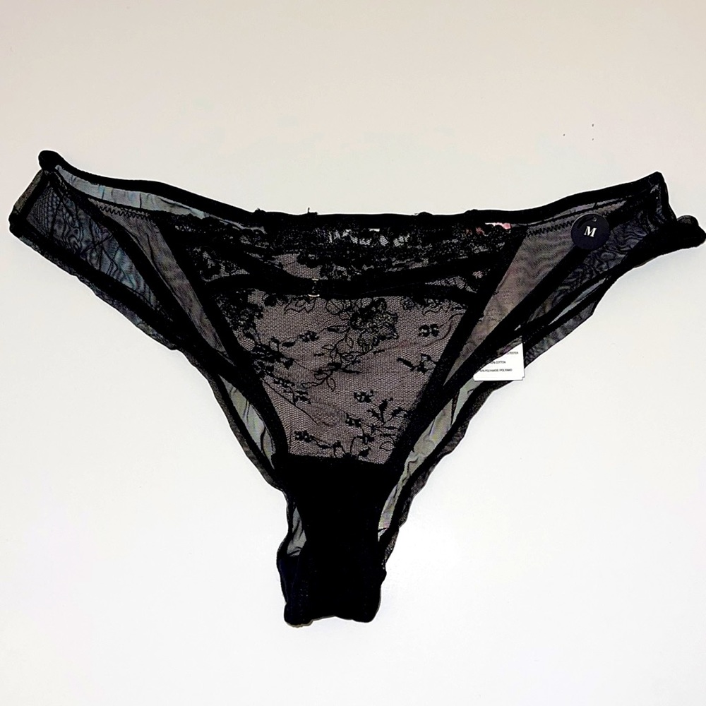 New Hunkemoller mesh panties size